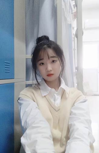 李